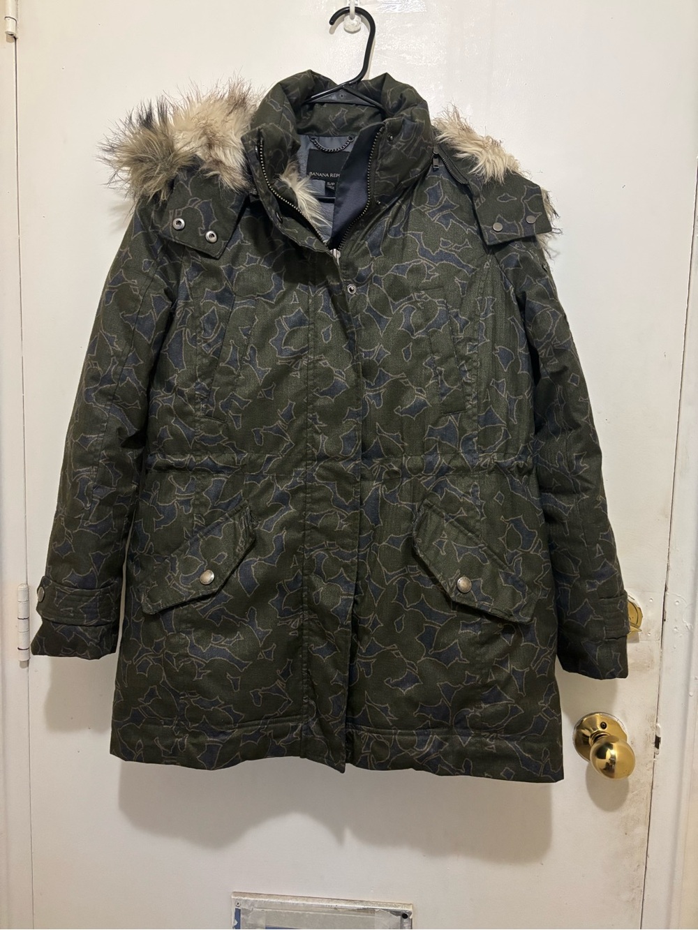 Banana Republic Women’s Small Floral Hooded Down Parka Faux Fur Coat